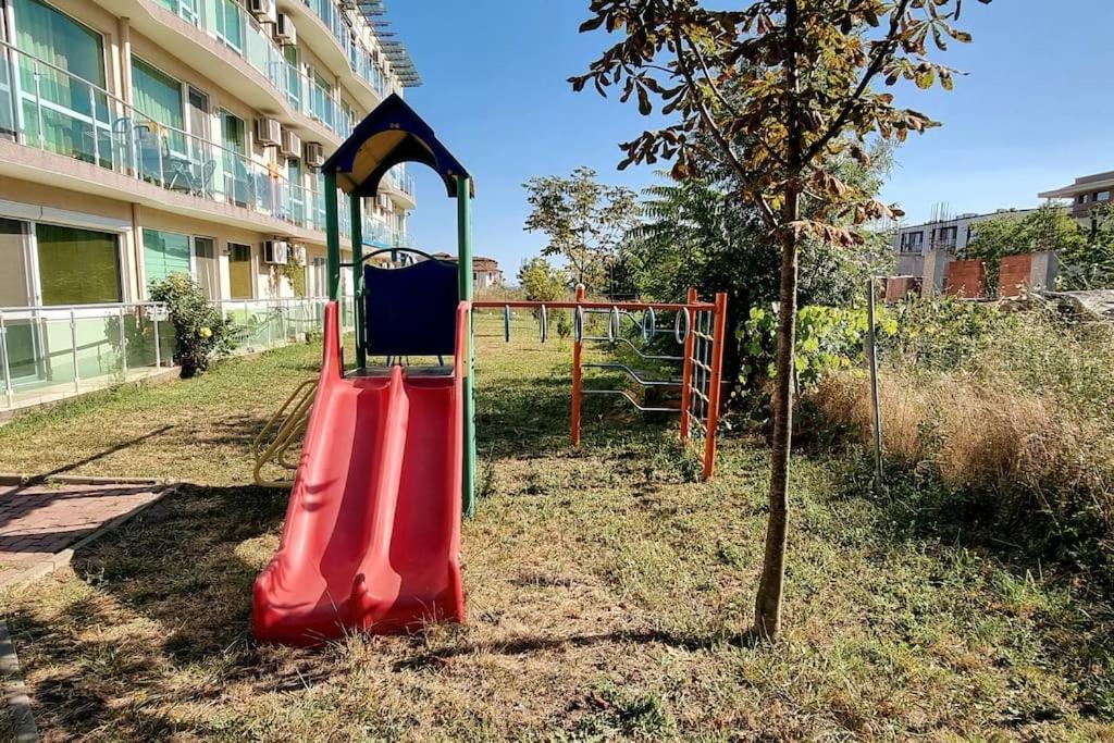 Уютен Апартамент Близо До Морето Igroeg Burgas Ngoại thất bức ảnh