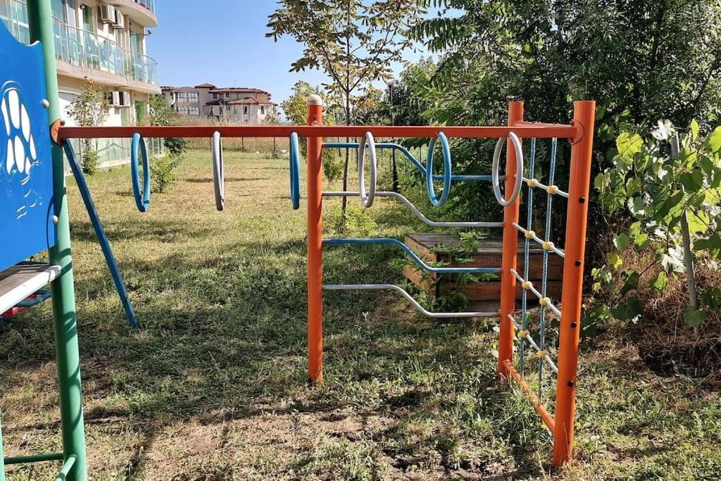 Уютен Апартамент Близо До Морето Igroeg Burgas Ngoại thất bức ảnh