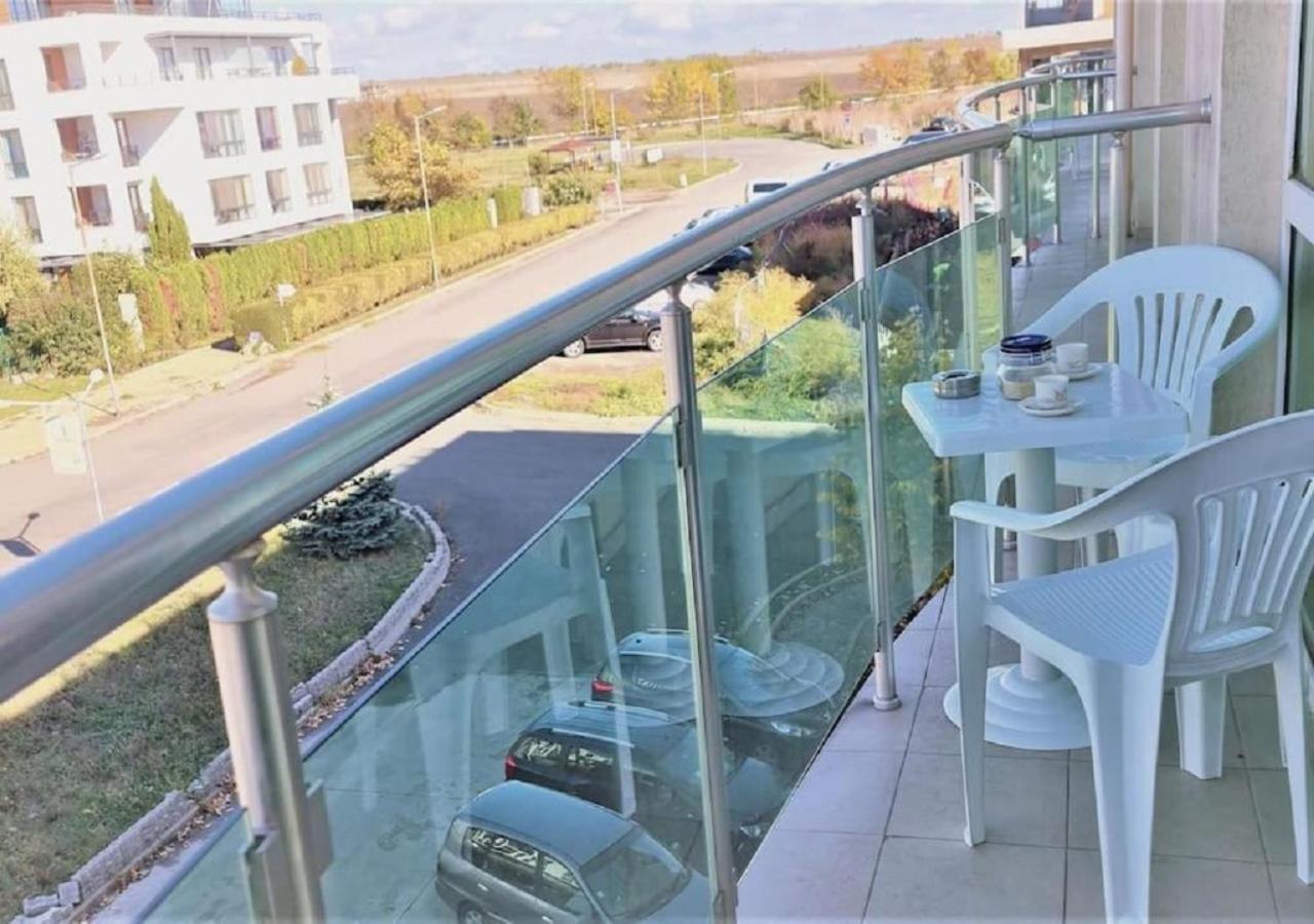 Уютен Апартамент Близо До Морето Igroeg Burgas Ngoại thất bức ảnh